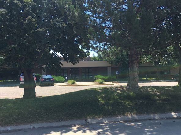 370 W Anchor Dr, North Sioux City, SD 57049
